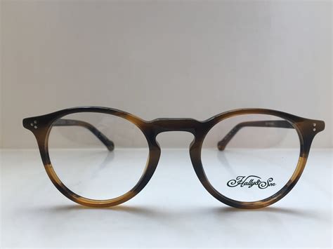 eyeglass frames with keyhole bridge.